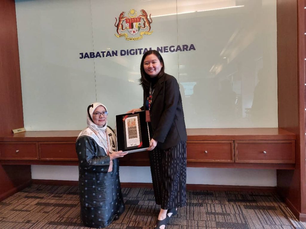 10 Julai 2024-Lawatan penanda aras daripada Universiti Malaysia Sarawak (UNIMAS) dan Sarawak Multimedia Authority (SMA).