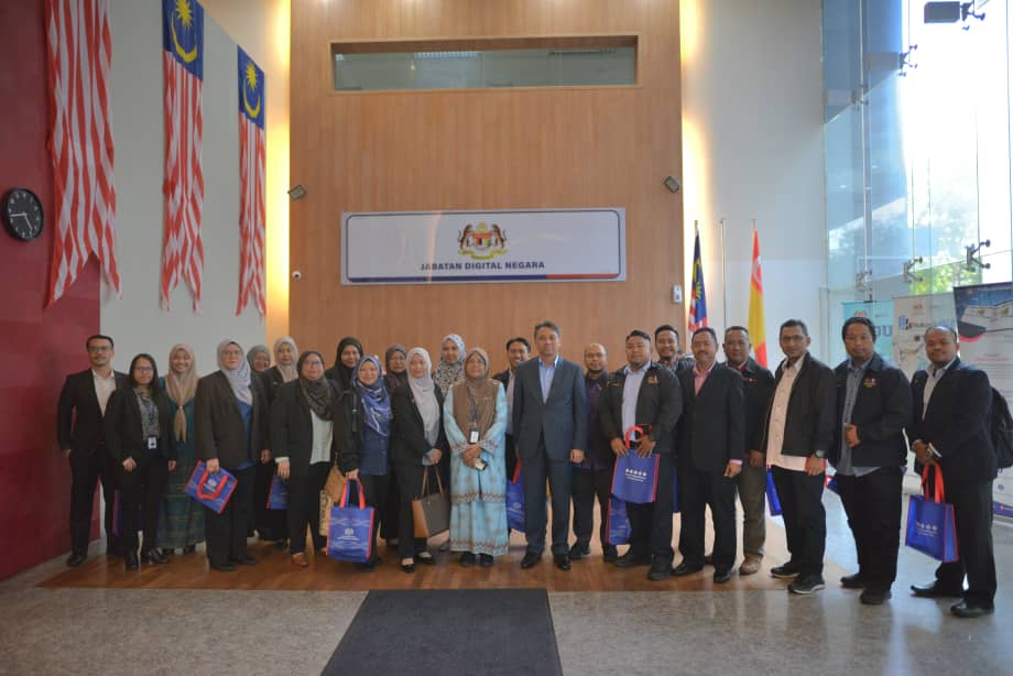 7 Oktober 2024 | Lawatan Penanda Aras Universiti Sains Malaysia berkaitan Penggunaan AI