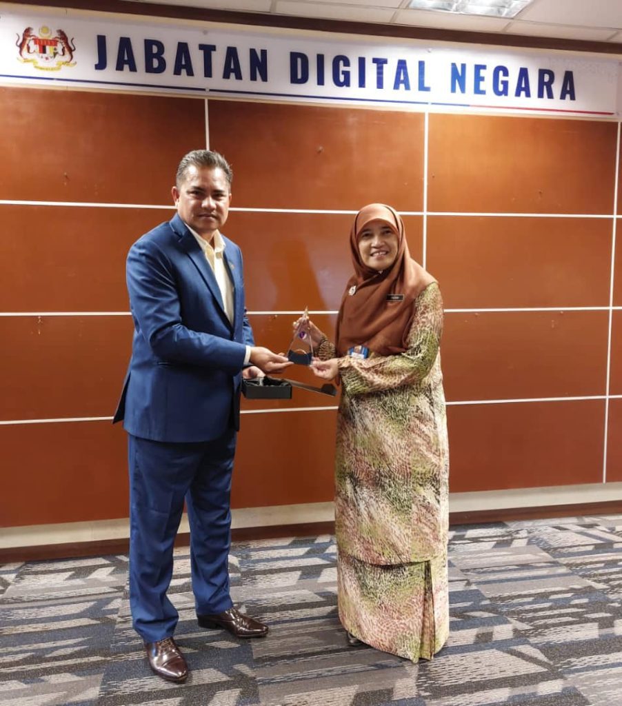 17 Mei 2024 | Kunjungan Hormat Daripada Mejar Jeneral Zambery Jefry Bin Haji Darus, Ketua Pengarah Jabatan Hal Ehwal Veteran, Angkatan Tentera