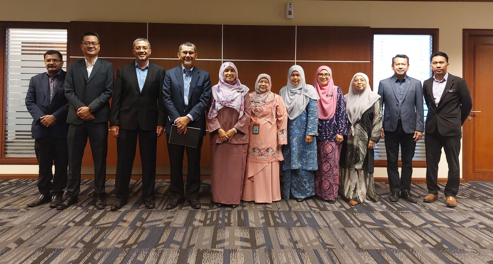 19 April 2024 | Kunjungan Hormat Daripada Dagang Nexchange Kepada Ketua Pengarah JDN