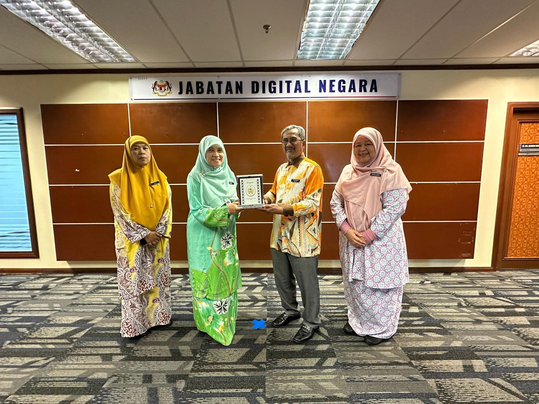 Kunjungan hormat daripada Pejabat Setiausaha Kerajaan Negeri Terengganu (4)