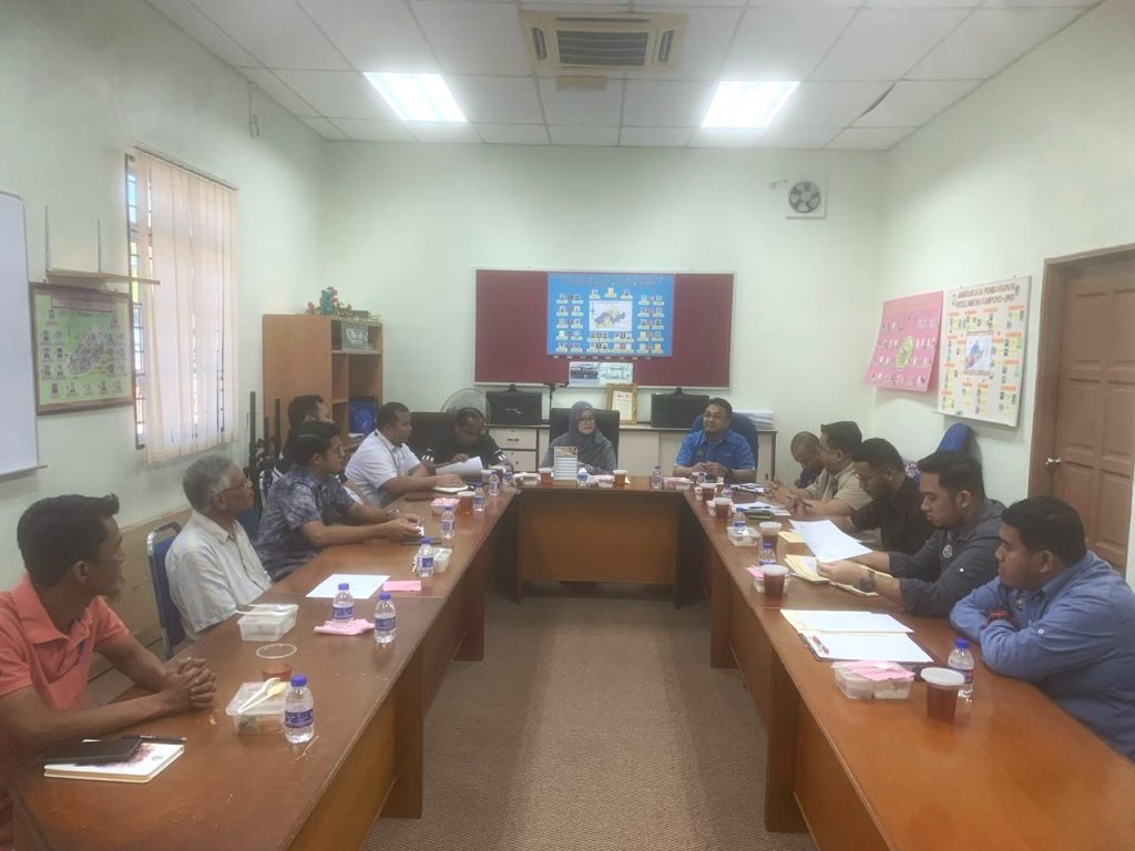26 Februari 2025 | Mesyuarat penyelarasan projek Kampung Angkat MADANI (KAM) di Pejabat Penghulu Mukim Labu Kubong, Chenderong Balai