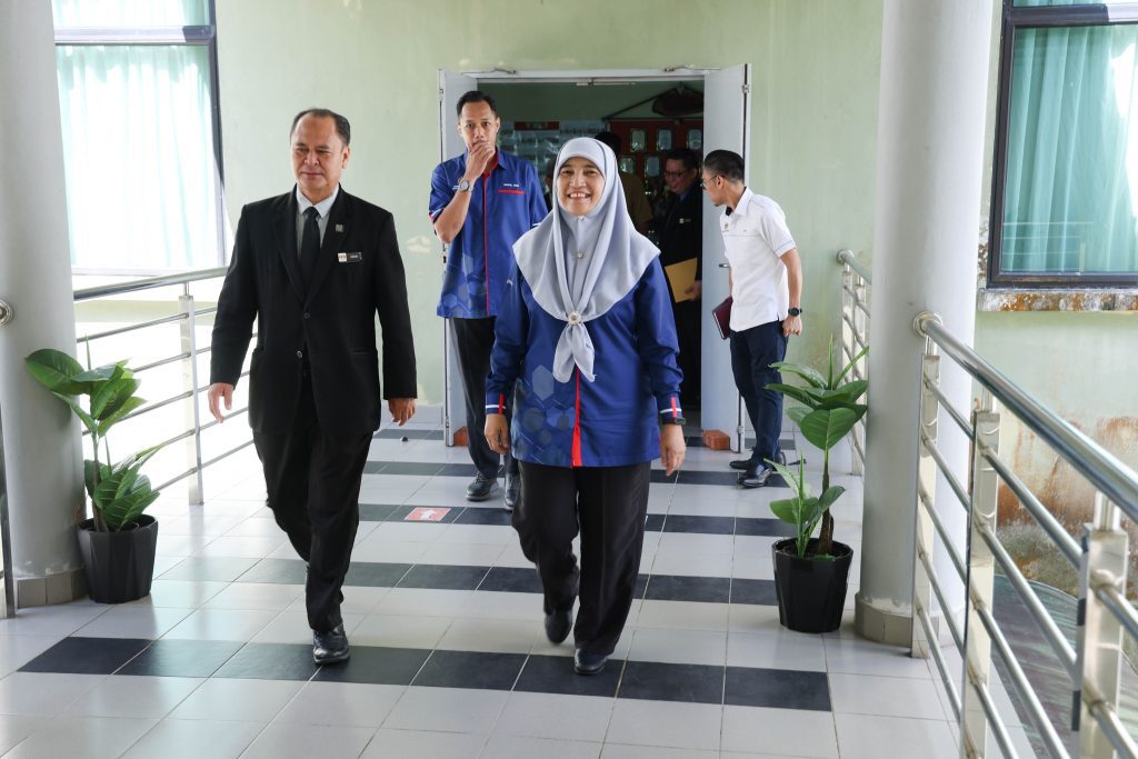 29 April 2025 | Majlis Amanat Ketua Perkhidmatan dan Penyerahan Surat Penempatan kepada 53 orang Juruteknik Komputer Gred FT1 lantikan baharu bagi Negeri Sarawak