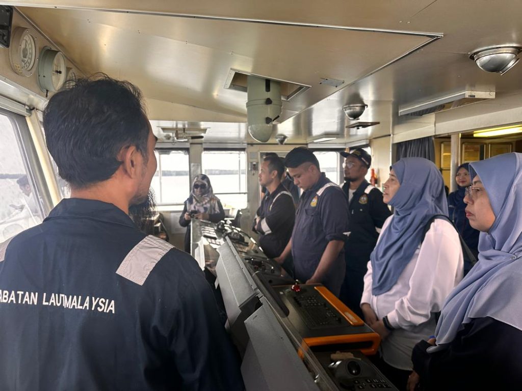 20 Mei 2025 | Lawatan Kerja ke One Fathom Bank Lighthouse, Selat Melaka