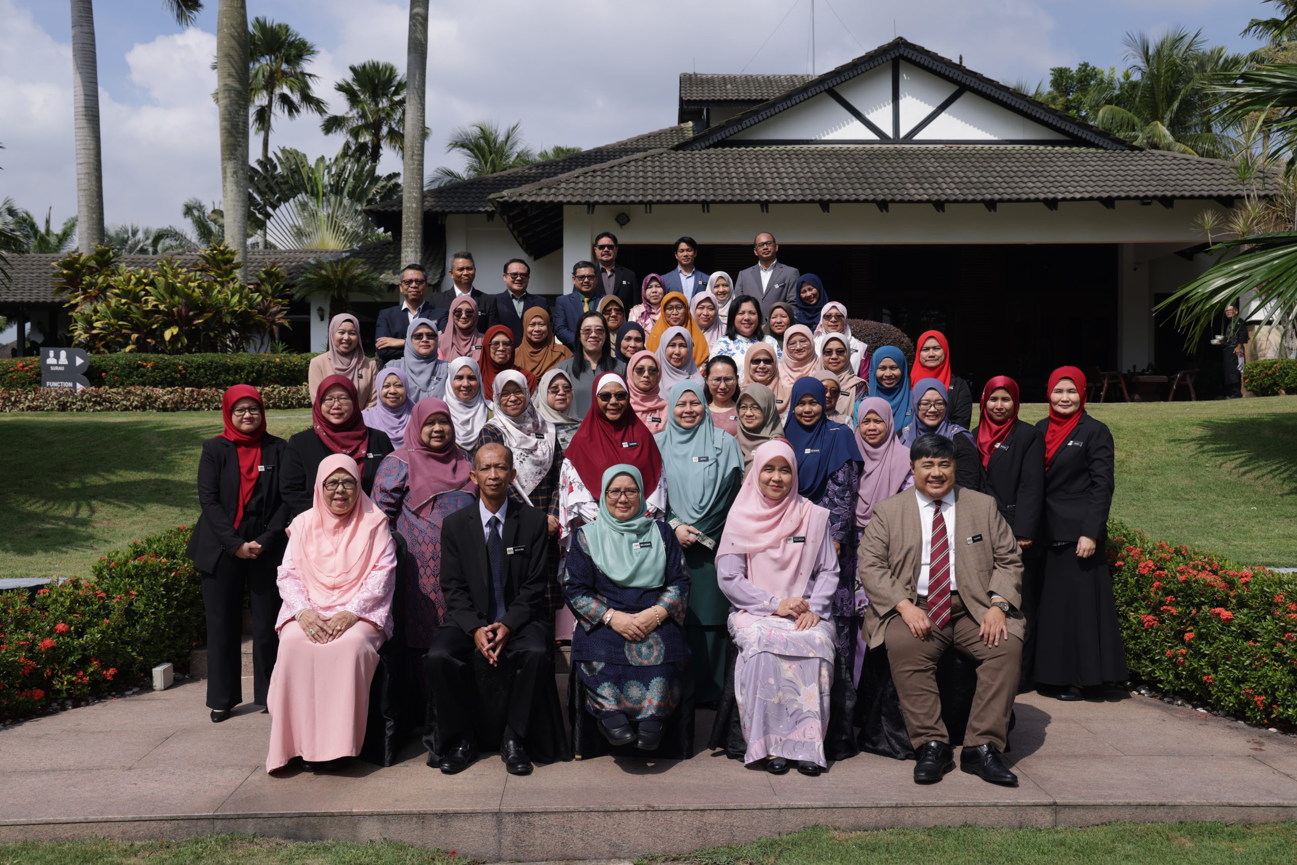 Program Temu Wicara Ikon: Nada Kepimpinan Digital