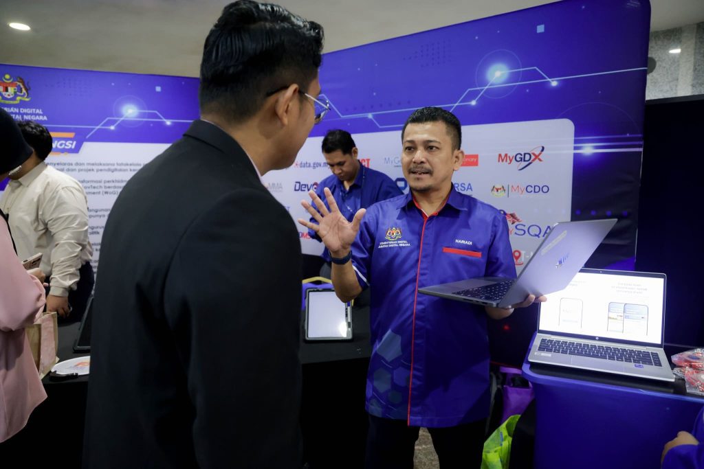 25 Jun 2025 | Majlis Perhimpunan Bulanan Jabatan Perkhidmatan Awam (JPA) bagi bulan Jun 2025 bertemakan “Evolusi”, anjuran Bahagian Perjawatan dan Organisasi (BPO), bertempat di Auditorium JPA