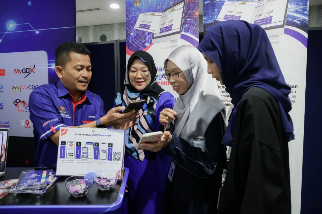 25 Jun 2025 | Majlis Perhimpunan Bulanan Jabatan Perkhidmatan Awam (JPA) bagi bulan Jun 2025 bertemakan “Evolusi”, anjuran Bahagian Perjawatan dan Organisasi (BPO), bertempat di Auditorium JPA