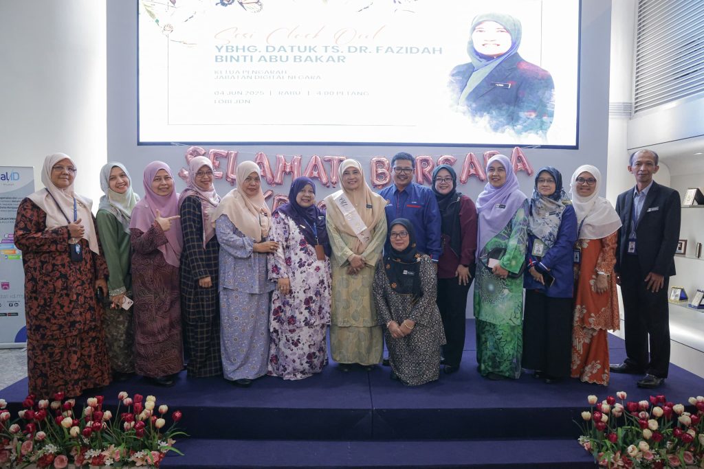 Sesi Clock Out Sempena Persaraan YBhg. Datuk Ts. Dr. Fazidah (2)