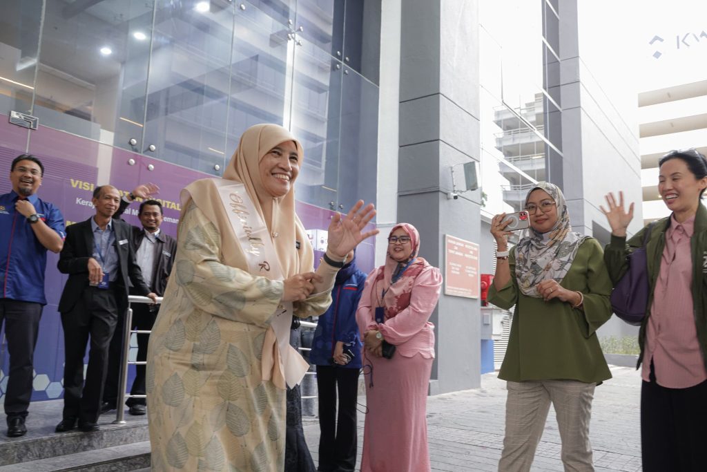 Sesi Clock Out Sempena Persaraan YBhg. Datuk Ts. Dr. Fazidah (4)