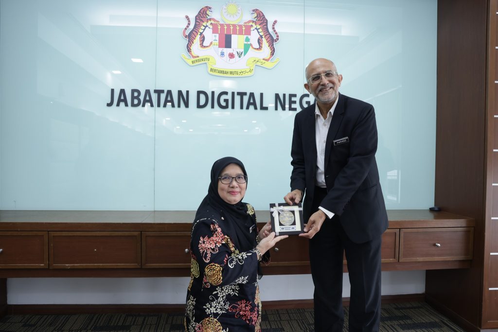 9 Oktober 2025 | Kunjungan Hormat Lembaga Minyak Sawit Malaysia (MPOB) kepada Ketua Pengarah JDN